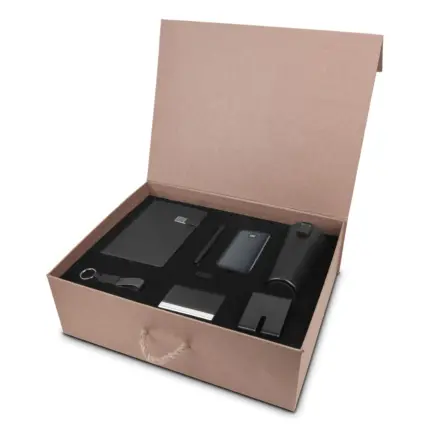 أطقم بعلب مخصصة